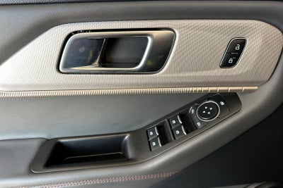 2025 Ford Explorer Active 4WD