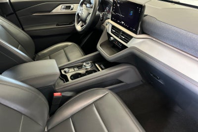 2025 Ford Explorer Active 4WD