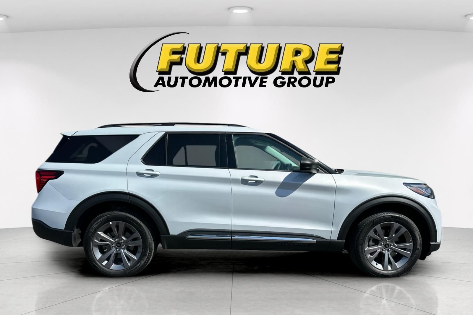 2025 Ford Explorer Active 4WD