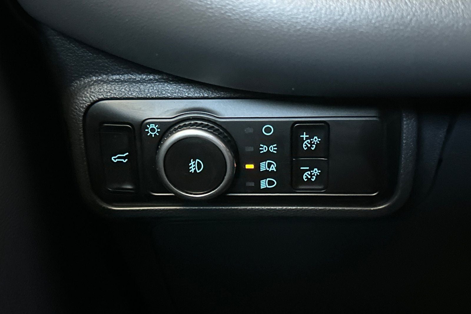 2025 Ford Explorer Active 4WD