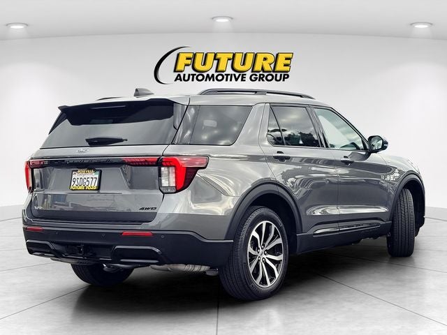 2025 Ford Explorer ST-Line