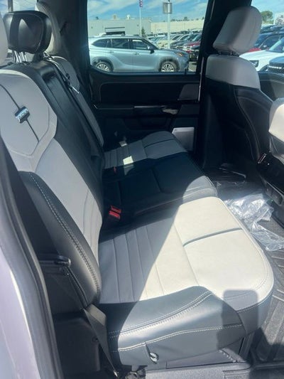 2023 Ford F-150 Lightning Platinum Crew Cab 4WD