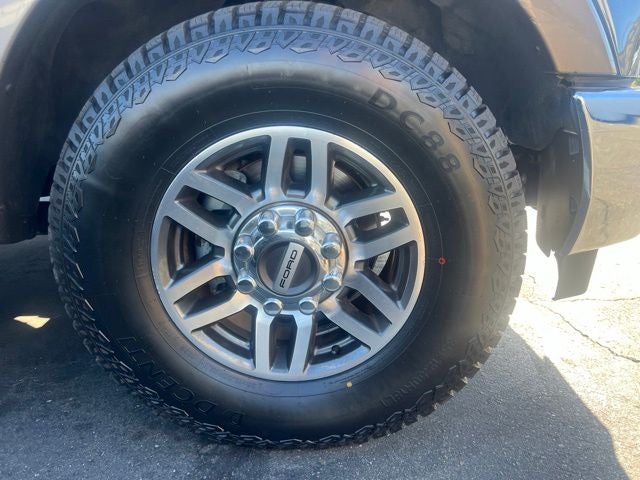 2018 Ford F-250SD Lariat Crew Cab RWD 6.7L Diesel & Ultimate Package