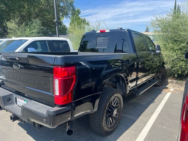 2022 Ford F-250SD Lariat Crew Cab 4WD w/Black Appearance Package