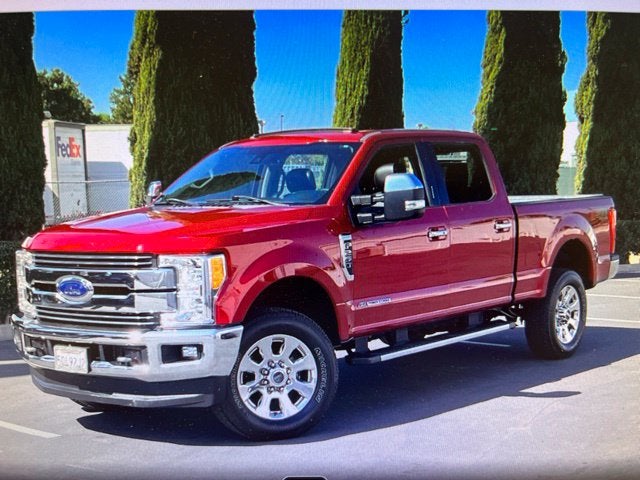 2017 Ford F-250SD Lariat Crew Cab 4WD Lifted w/Ultimate Package & Only 28K