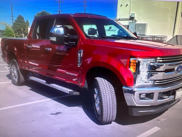 2017 Ford F-250SD Lariat Crew Cab 4WD Lifted w/Ultimate Package & Only 28K