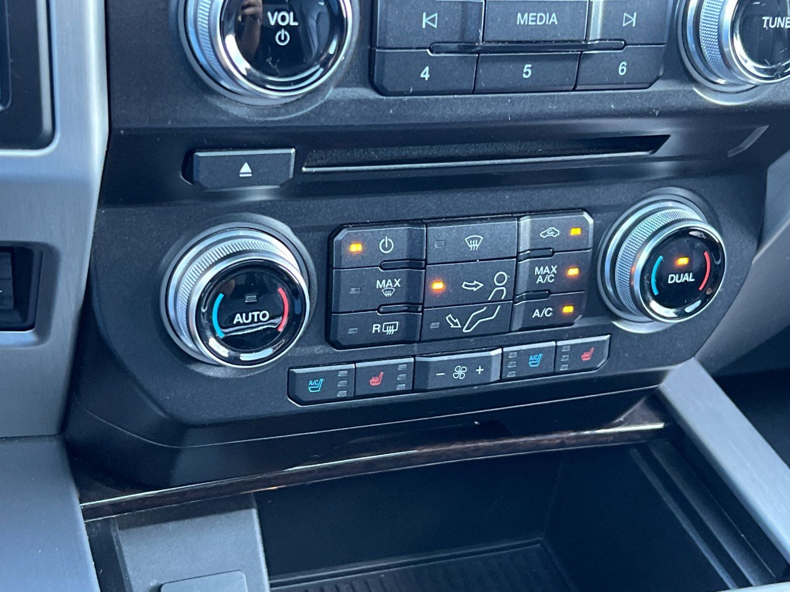 2017 Ford F-250SD Platinum