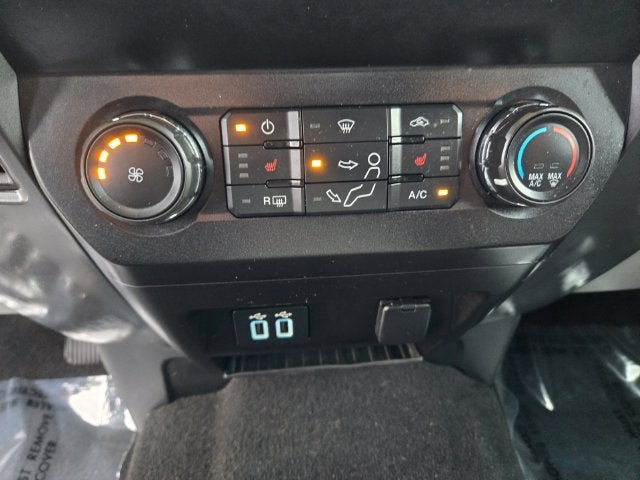 2019 Ford F-250SD XLT Crew Cab 4WD w/Premium Package & Only 34K Miles