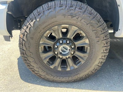 2022 Ford F-250SD Lariat Crew Cab 4WD w/Tremor & Sport Appearance Package