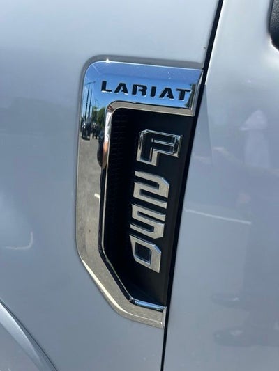 2022 Ford F-250SD Lariat Crew Cab 4WD w/Tremor & Sport Appearance Package