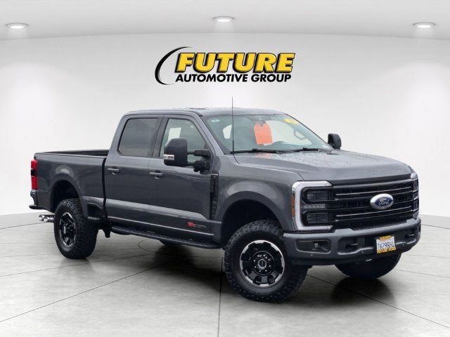 2026 Ford F-350SD Platinum Crew Cab 4WD Tremor Off-Road