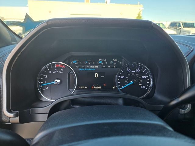 2022 Ford F-350SD Platinum Crew Cab 4WD w/Tremor Off Road Package