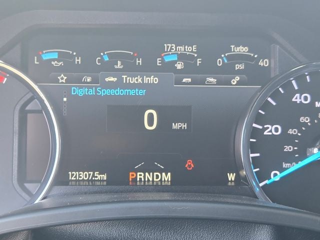 2022 Ford F-350SD Platinum Crew Cab 4WD w/Tremor Off Road Package