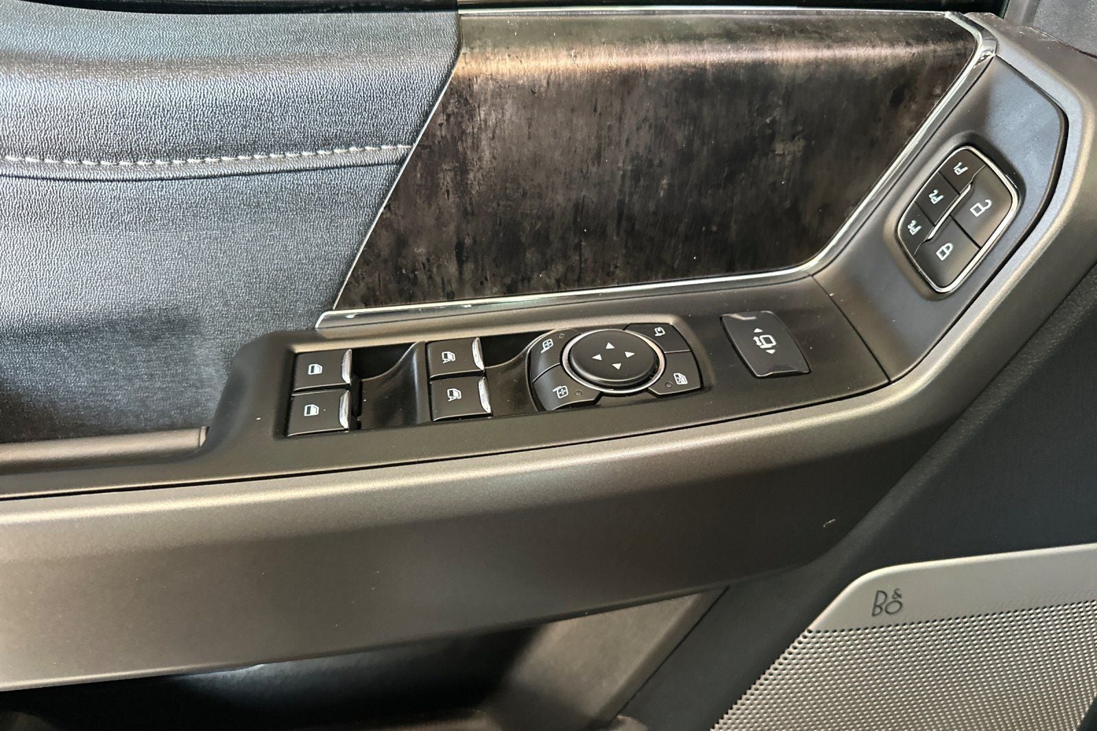 2025 Ford F-350SD Lariat