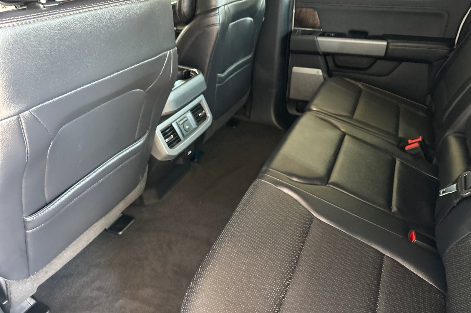 2025 Ford F-350SD Lariat