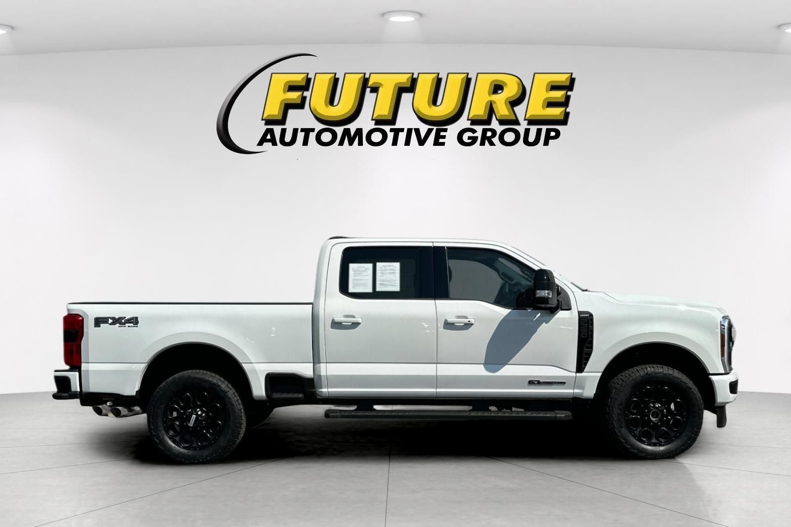2025 Ford F-350SD Lariat