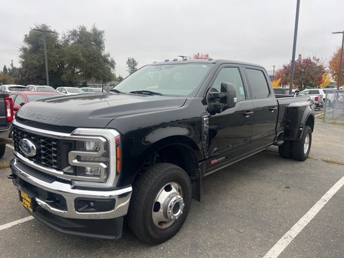 2023 Ford F-350SD Lariat DRW Crew Cab 4WD w/Ultimate Package