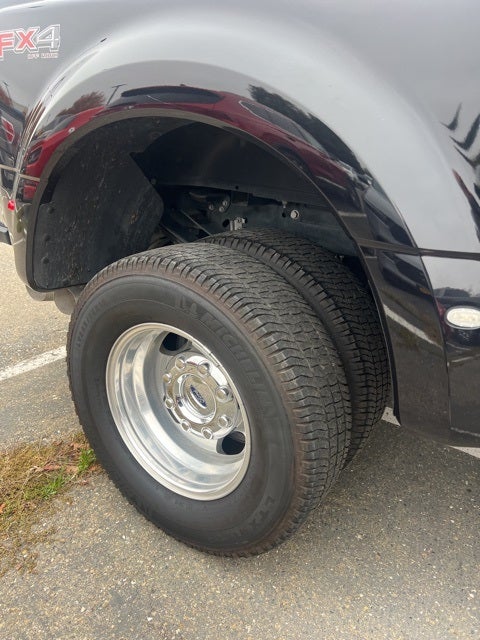 2023 Ford F-350SD Lariat DRW Crew Cab 4WD w/Ultimate Package