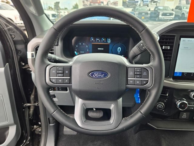 2025 Ford F-150 XLT Super Cab 4WD w/FX4 Off-Road Package