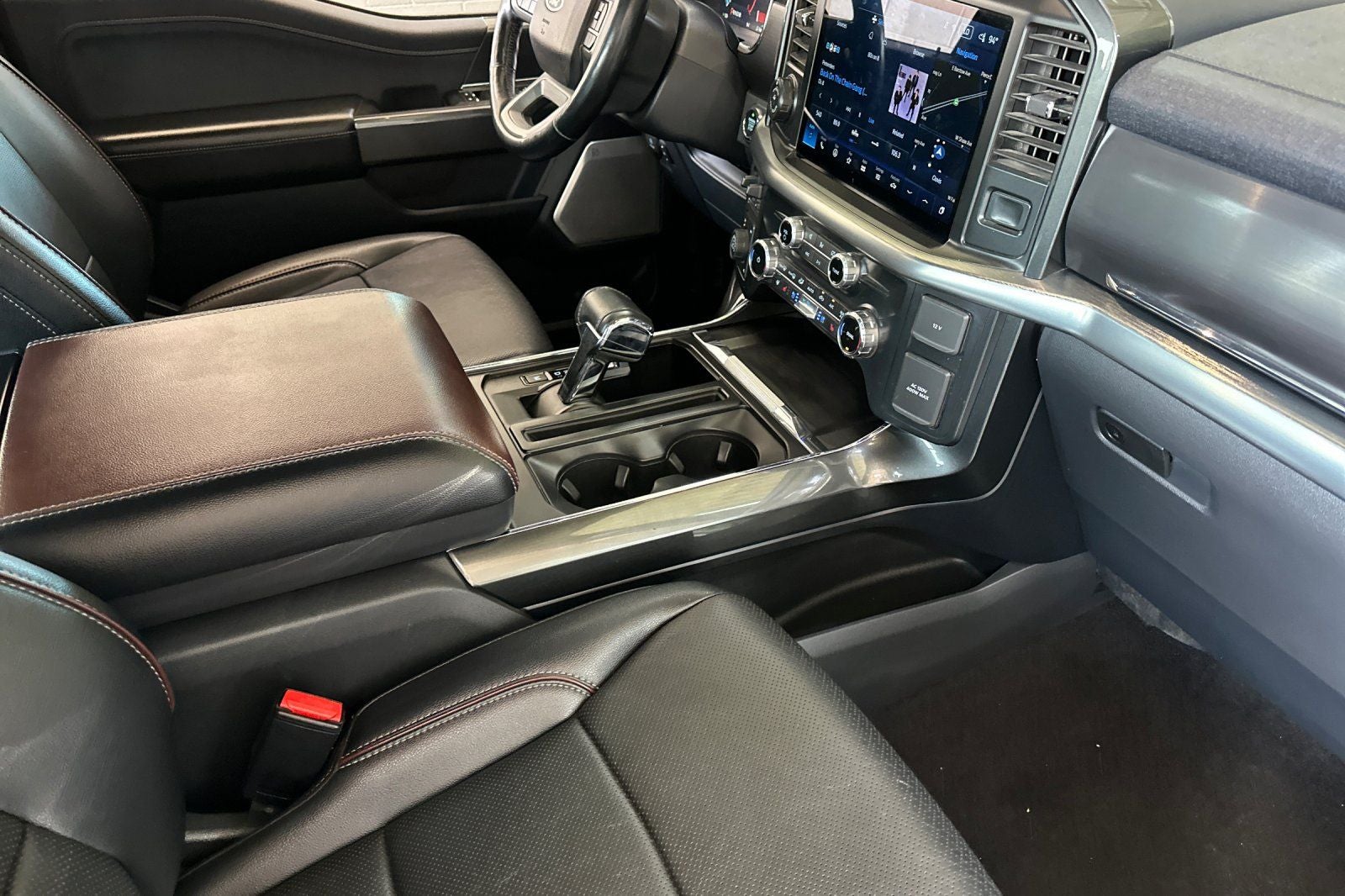 2022 Ford F-150 Lariat BLACK WIDOW