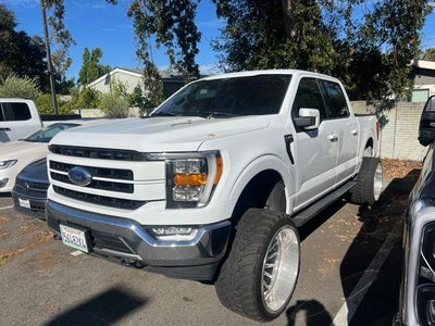 2021 Ford F-150 Lariat Super Crew 4WD Lifted 5.0L w/Upgraded Wheels & Lea