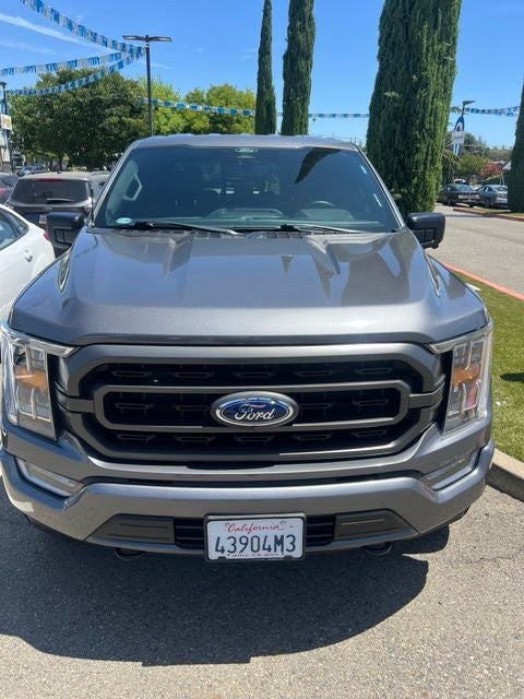 2022 Ford F-150 XLT Super Crew 4WD 5.0L w/302A
