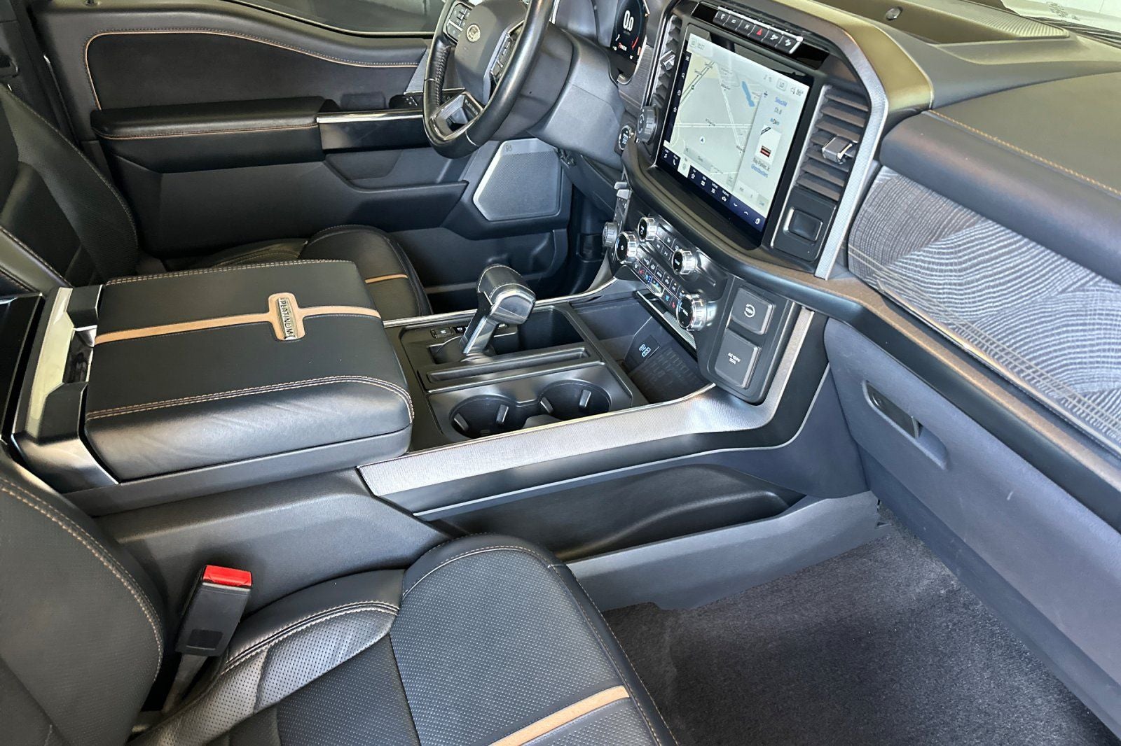 2022 Ford F-150 Platinum 4WD