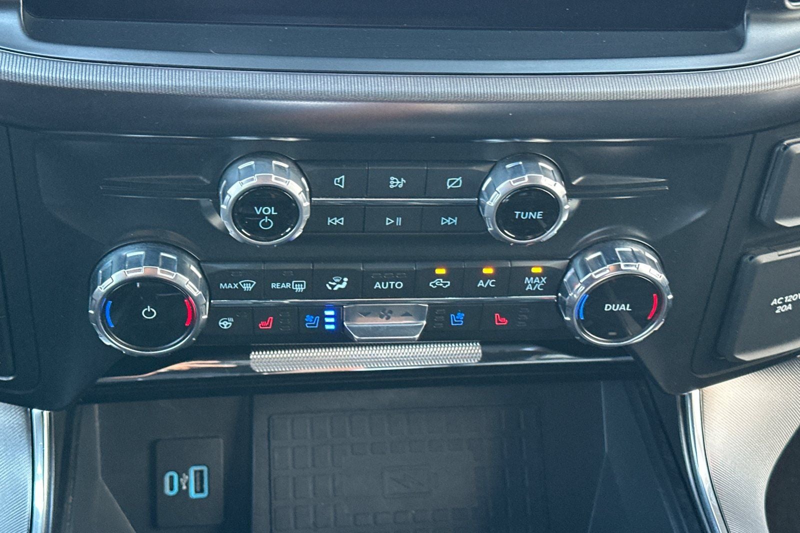 2022 Ford F-150 Platinum 4WD