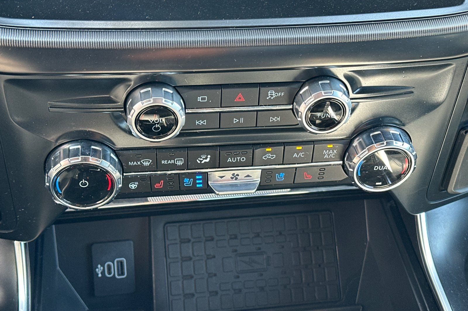 2025 Ford F-150 Raptor SPACE WHITE