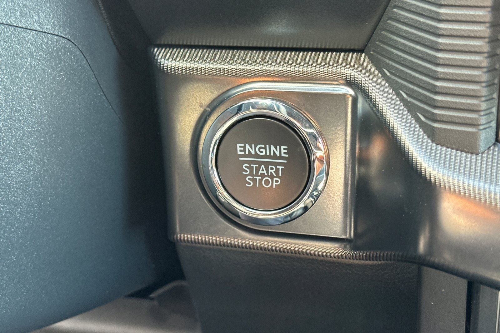2025 Ford F-150 Raptor SPACE WHITE