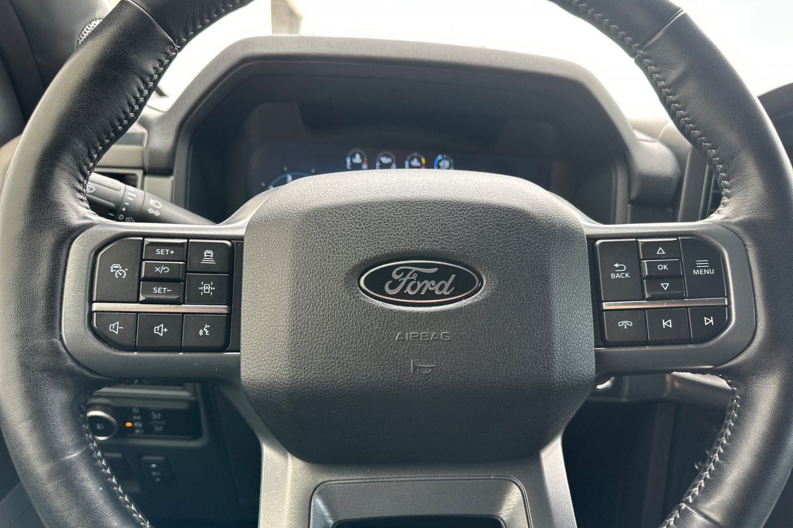 2024 Ford F-150 Lariat 4WD