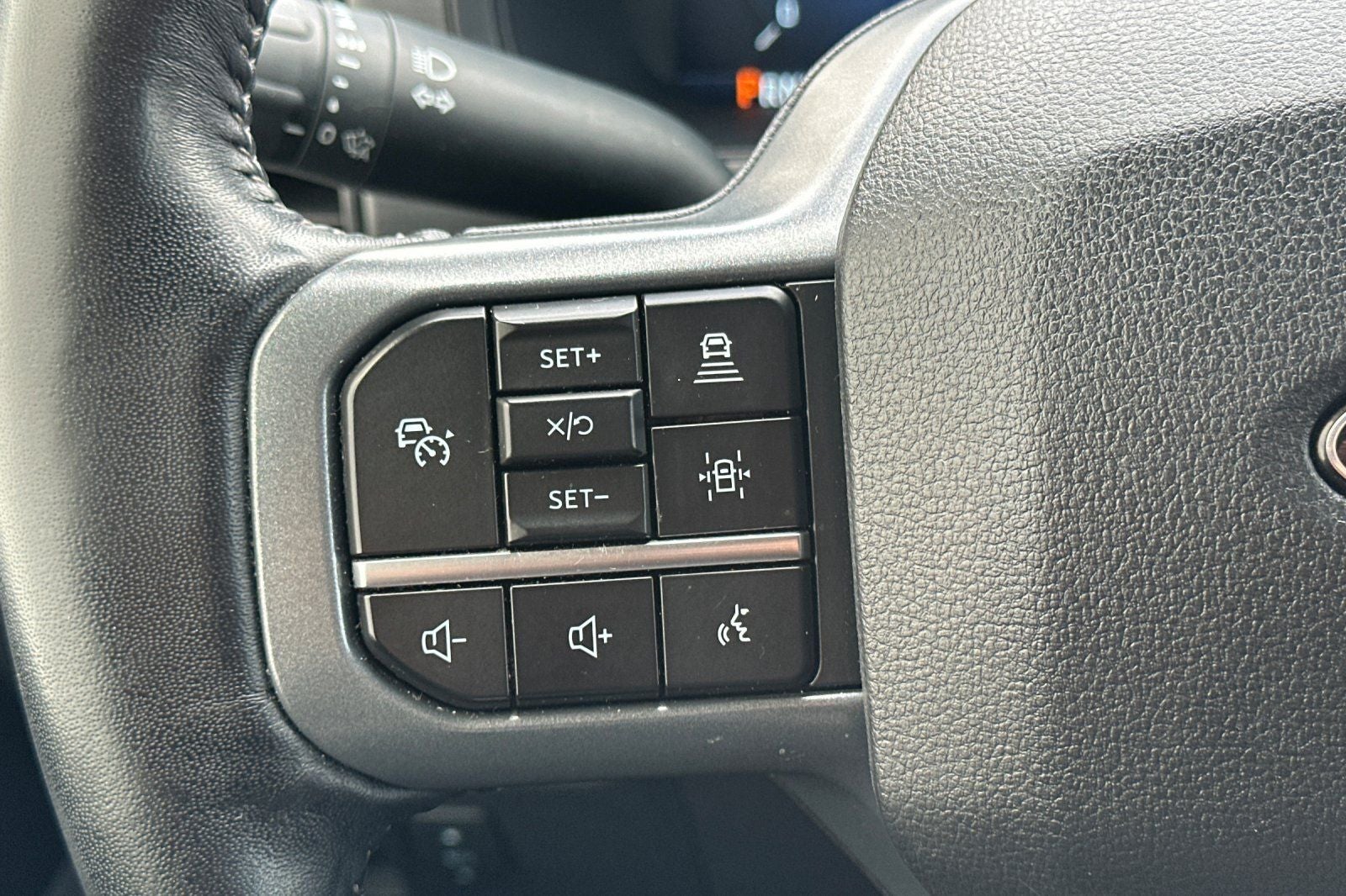 2024 Ford F-150 Lariat 4WD