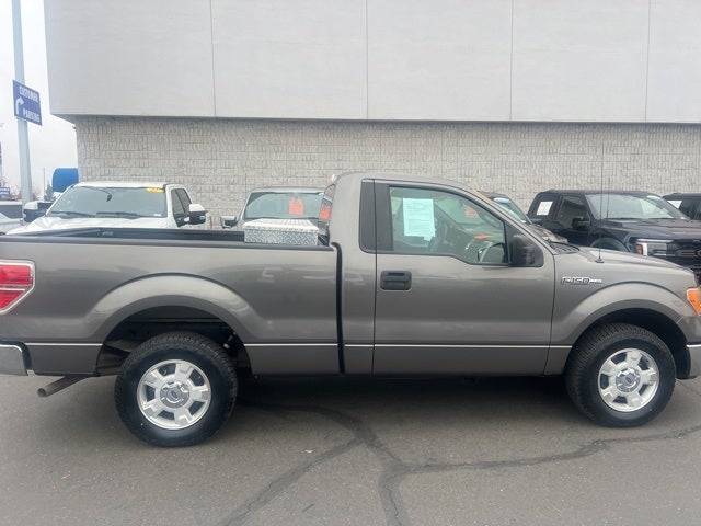 2013 Ford F-150 XLT Standard Cab RWD