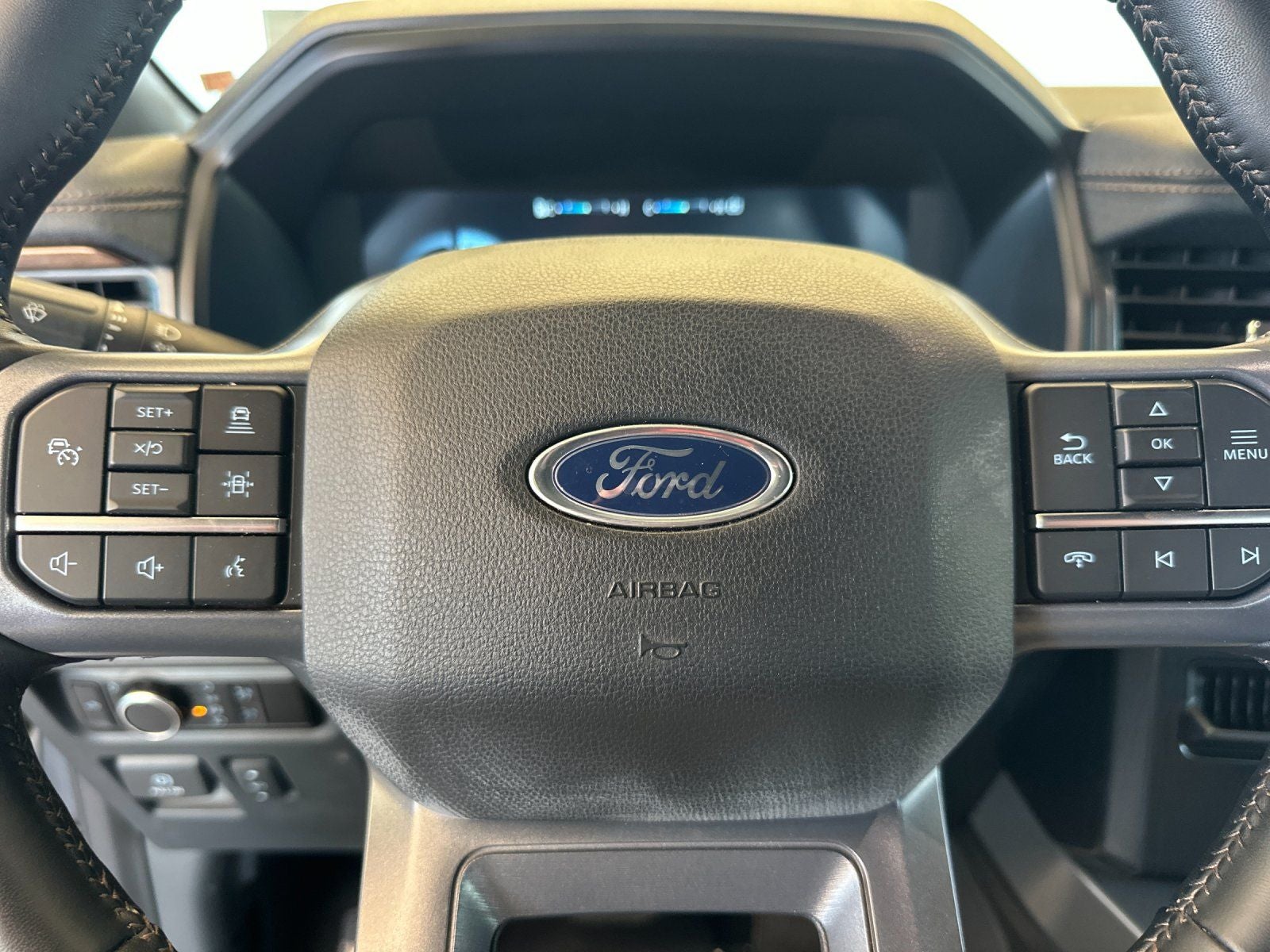 2023 Ford F-150 Lightning Lariat