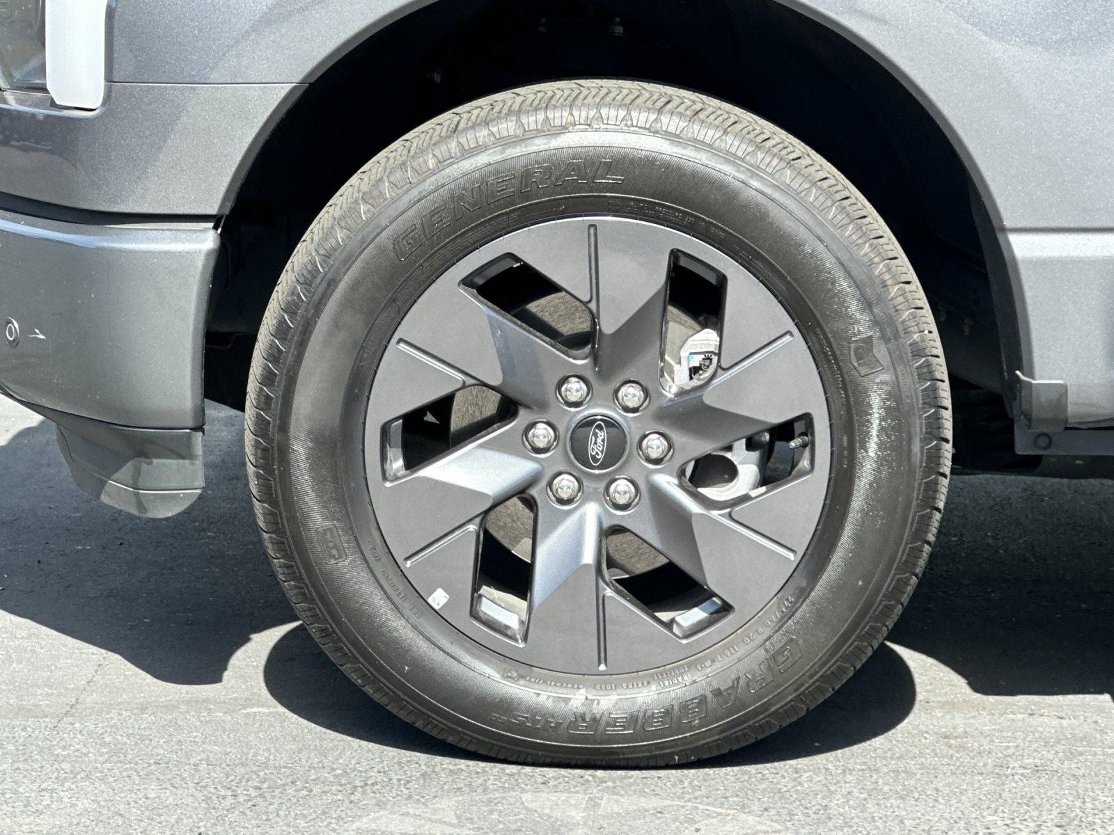 2023 Ford F-150 Lightning Lariat