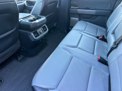 2023 Ford F-150 Lightning Lariat