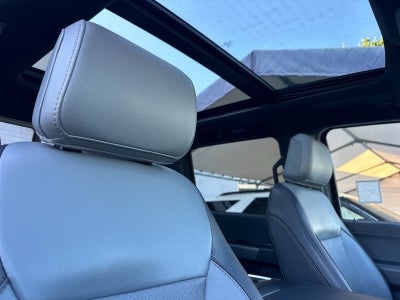 2023 Ford F-150 Lightning Lariat