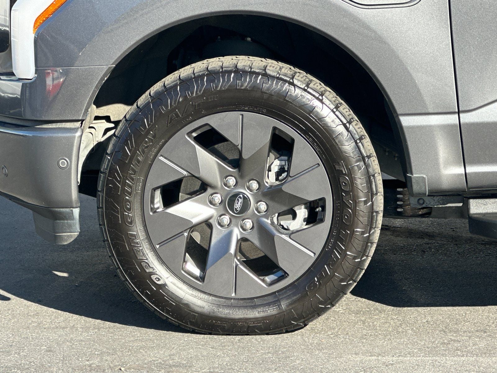2023 Ford F-150 Lightning Lariat