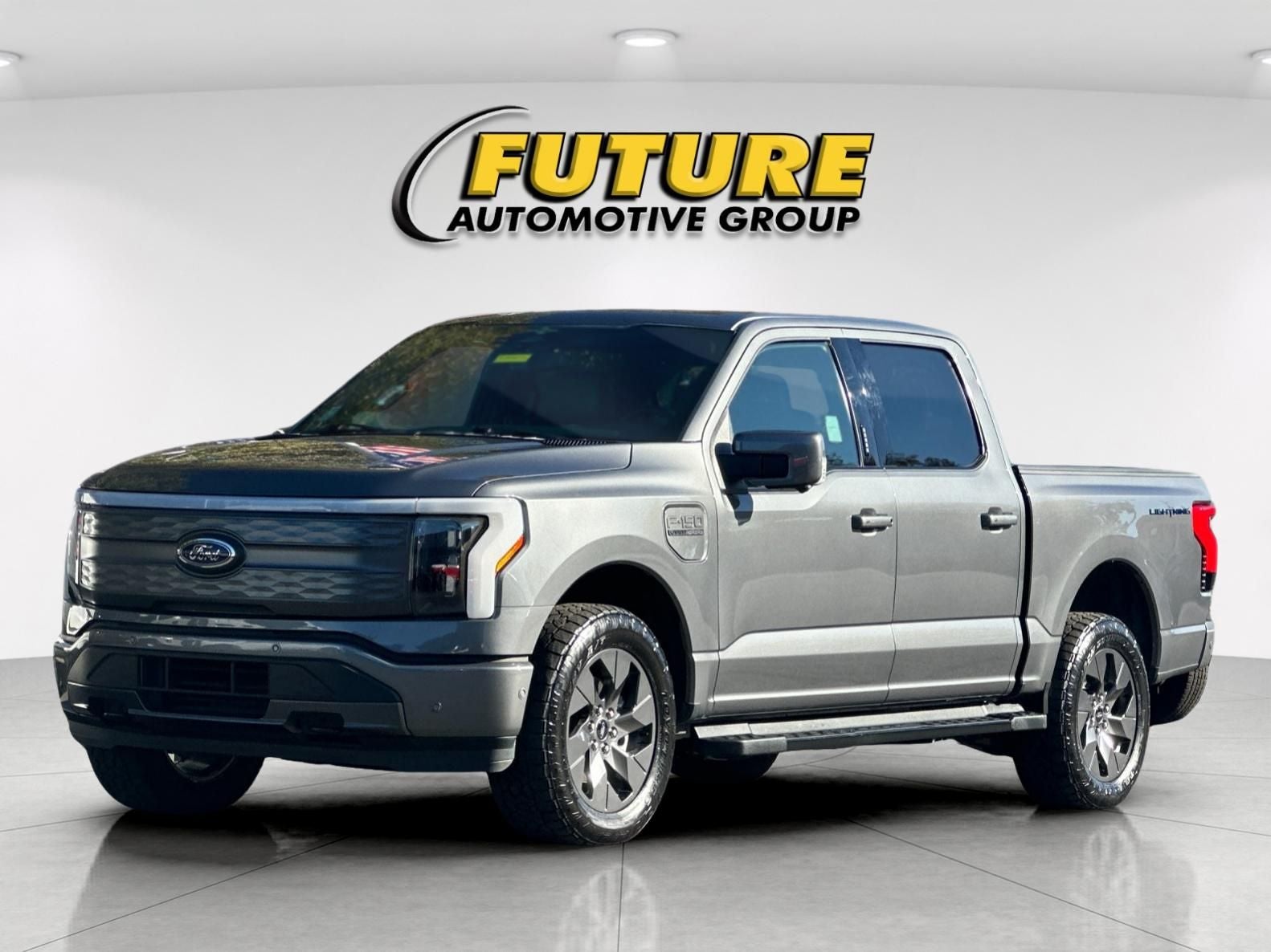 2023 Ford F-150 Lightning Lariat