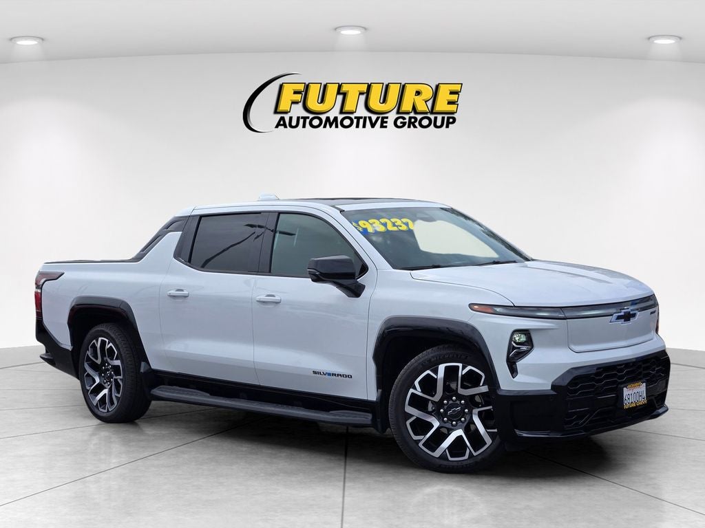 2025 Chevrolet Silverado EV RST