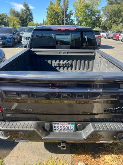 2023 Chevrolet Silverado 1500 High Country Crew Cab 4WD w/Sunroof & Tech Package