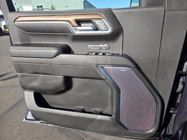2023 Chevrolet Silverado 1500 High Country Crew Cab 4WD w/Sunroof & Tech Package