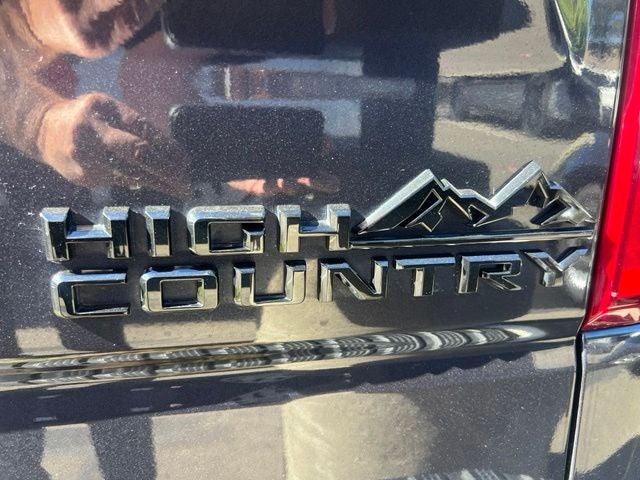 2023 Chevrolet Silverado 1500 High Country Crew Cab 4WD w/Sunroof & Tech Package