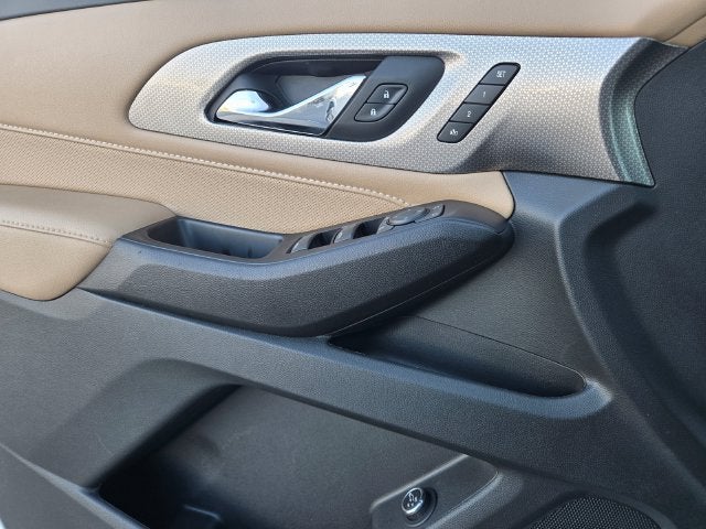 2022 Chevrolet Traverse Premier AWD W/ Navigation and Bose Audio