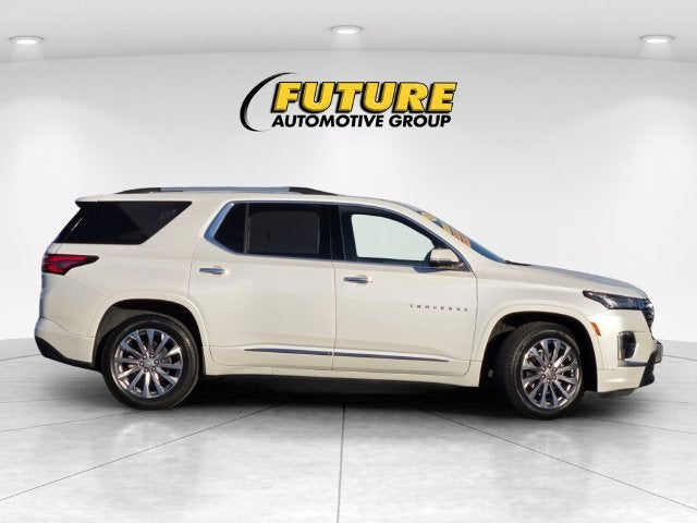 2022 Chevrolet Traverse Premier AWD W/ Navigation and Bose Audio
