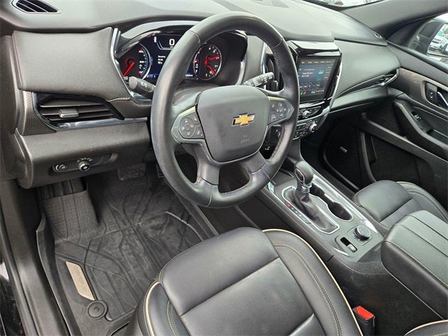 2023 Chevrolet Traverse Premier AWD w/Dual Panel Moonroof