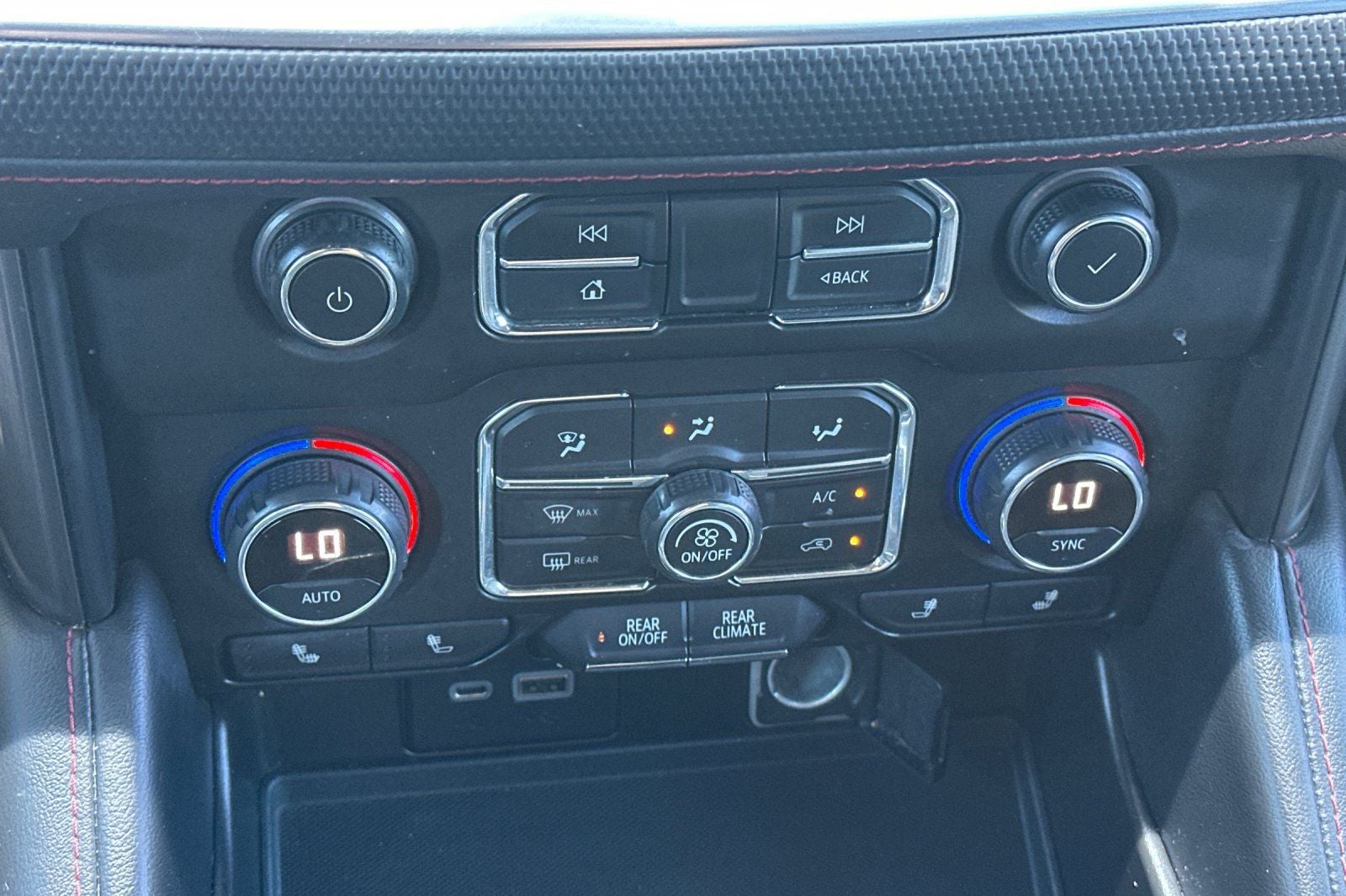 2021 Chevrolet Suburban RST