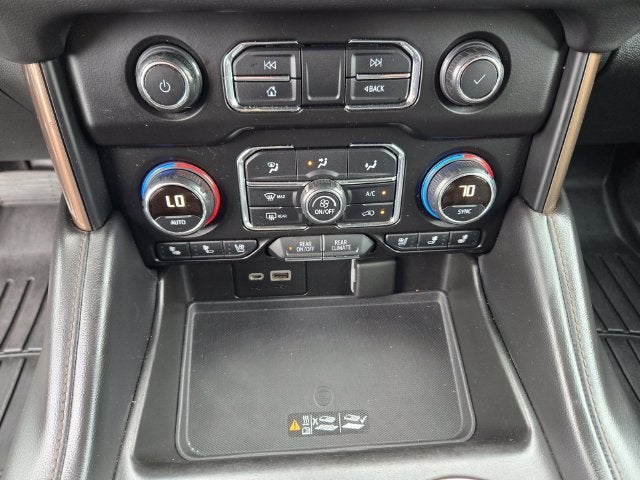 2021 Chevrolet Suburban High Country 4WD w/Premium Package