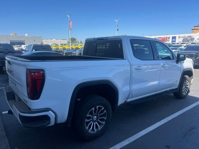 2023 GMC Sierra 1500 AT4 Crew Cab 4WD w/Premium Package & Only 35K