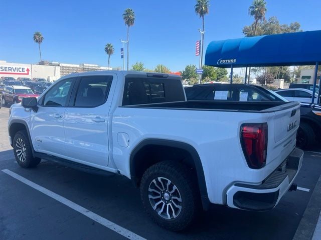2023 GMC Sierra 1500 AT4 Crew Cab 4WD w/Premium Package & Only 35K